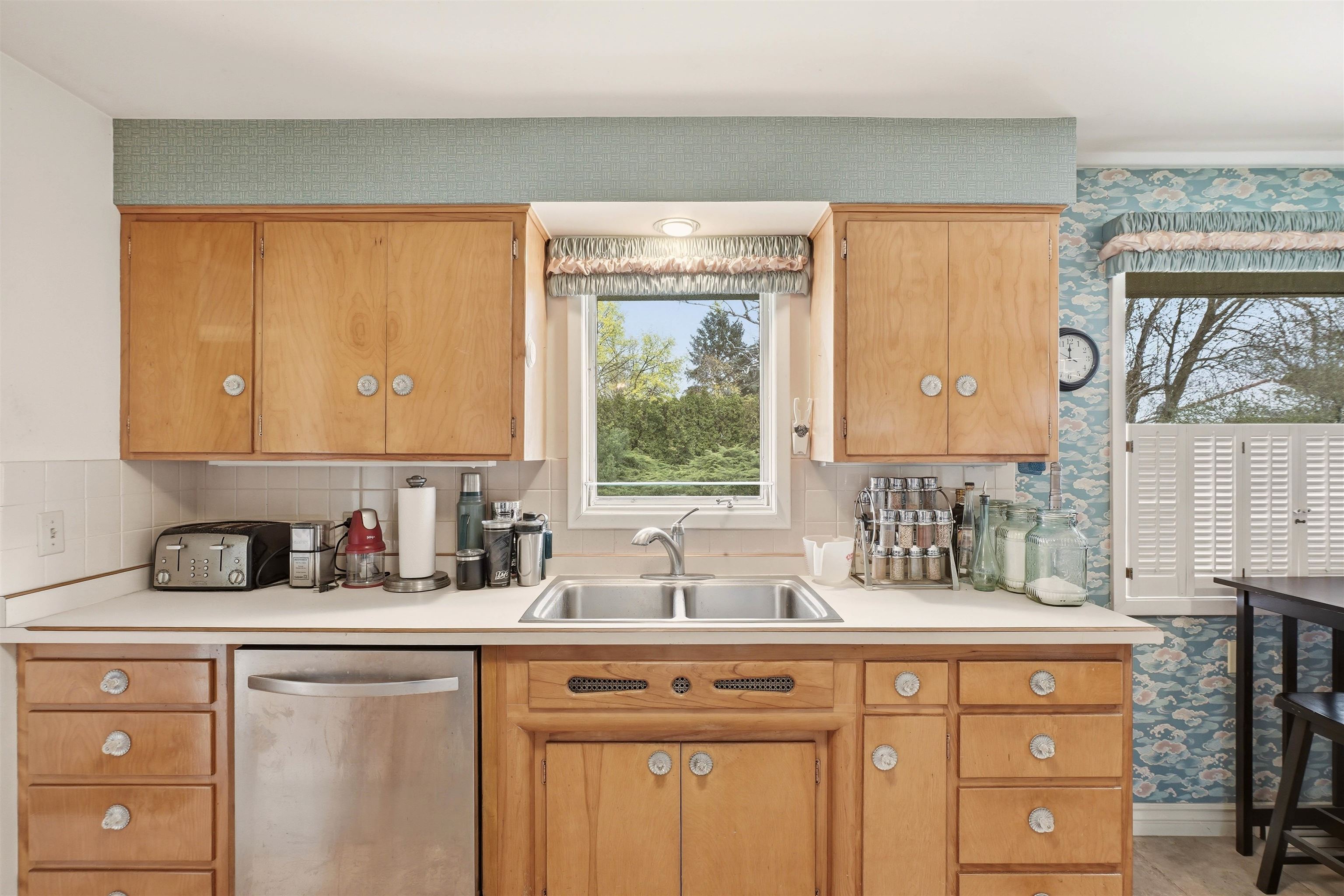 10523 East Springfield Avenue Spokane Valley, WA 99206 - Photo 7 of 36