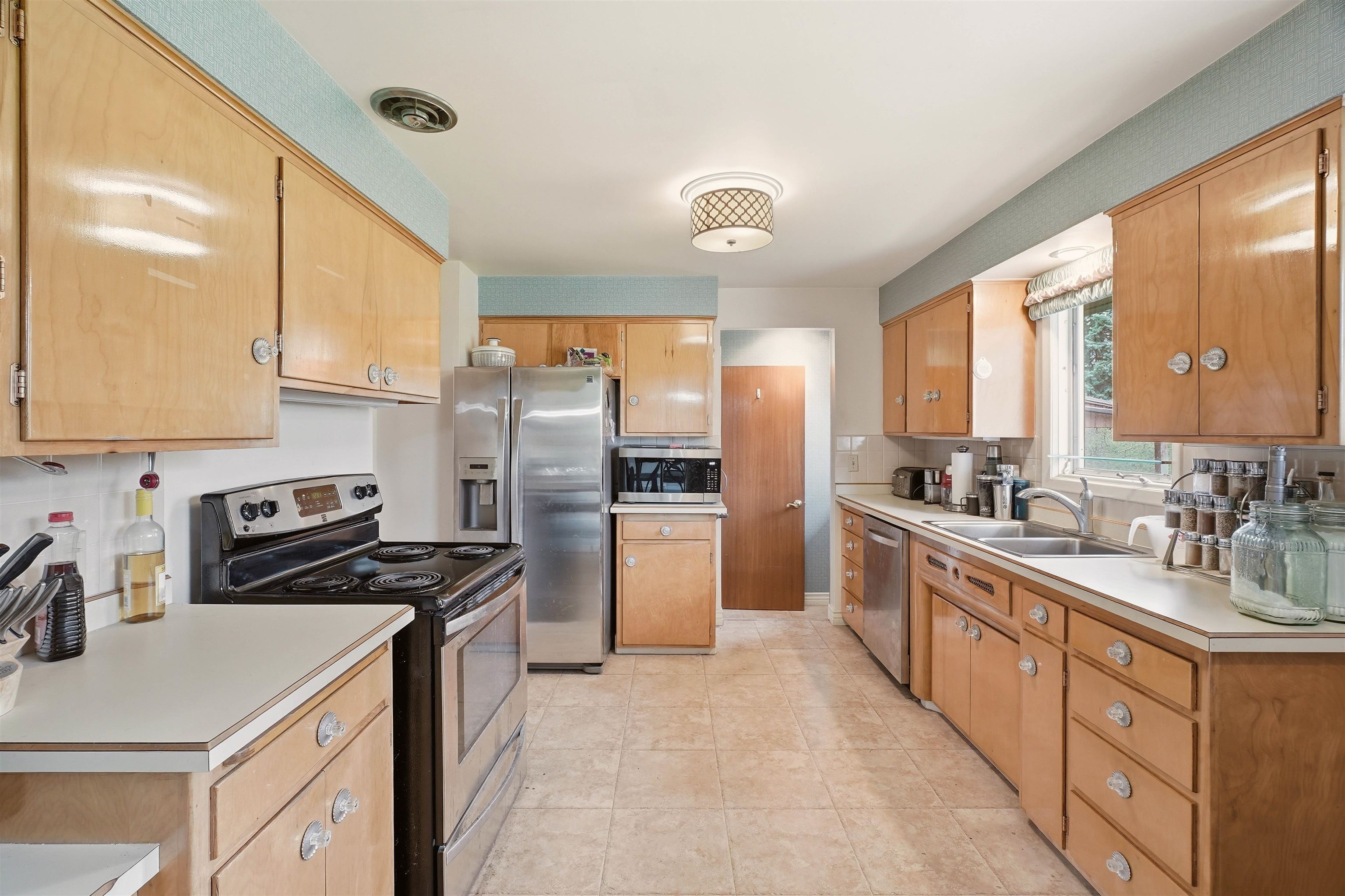 10523 East Springfield Avenue Spokane Valley, WA 99206 - Photo 9 of 36