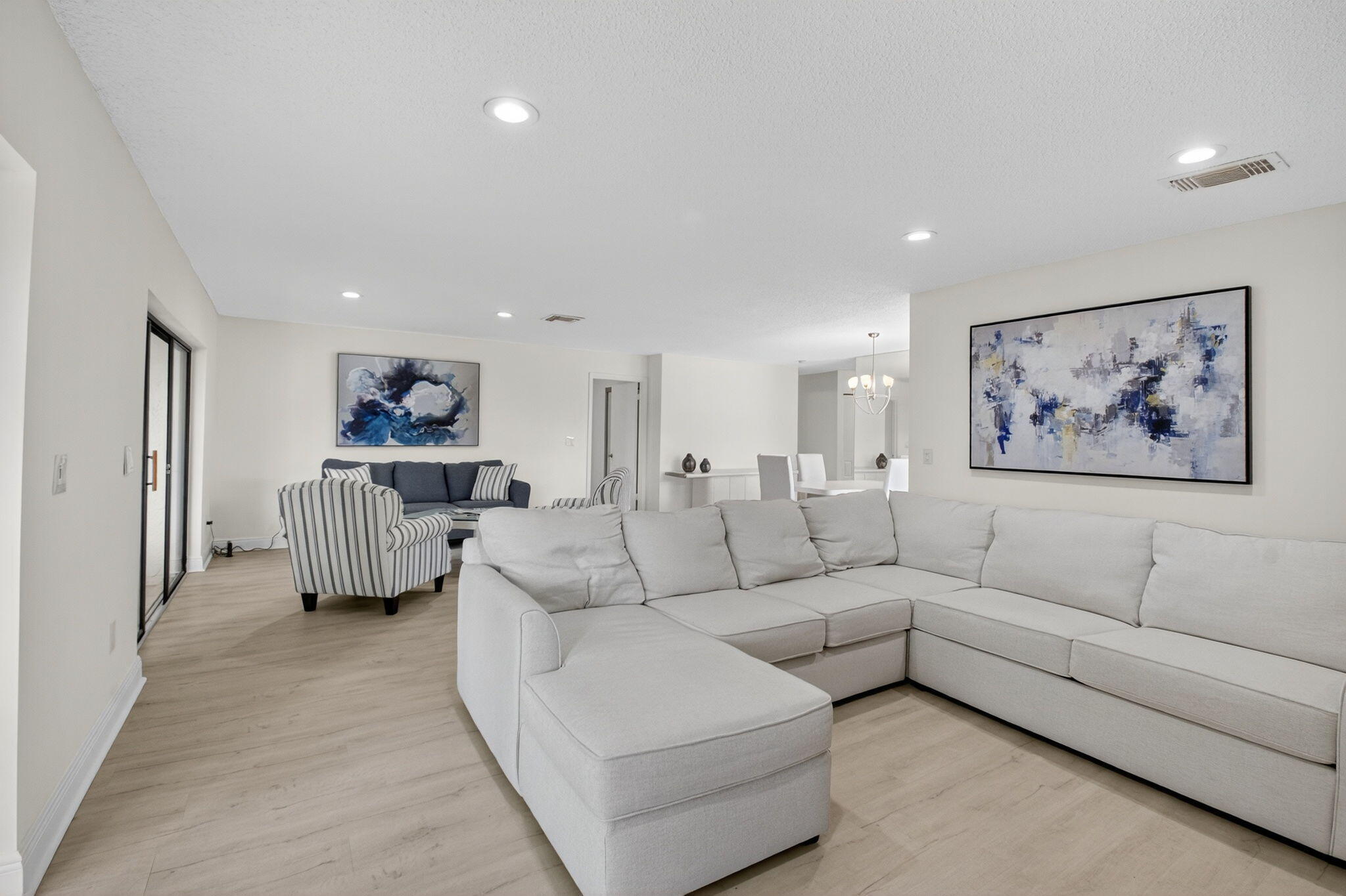10 Southport Lane, Unit B Boynton Beach, FL 33436 - Photo 15 of 80 a living room with furniture