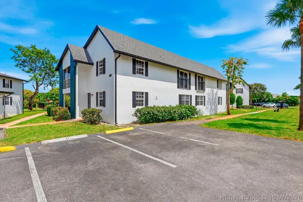 $2,100 | 12370 Florida A1A Alternate, Unit M5, Palm Beach Gardens, FL 33410