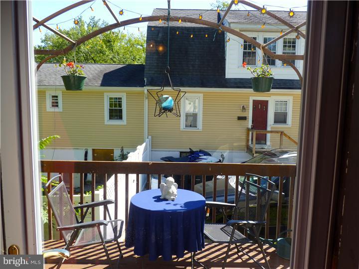230 President Avenue Rutledge, PA 19070 - Photo 17 of 25 Deck