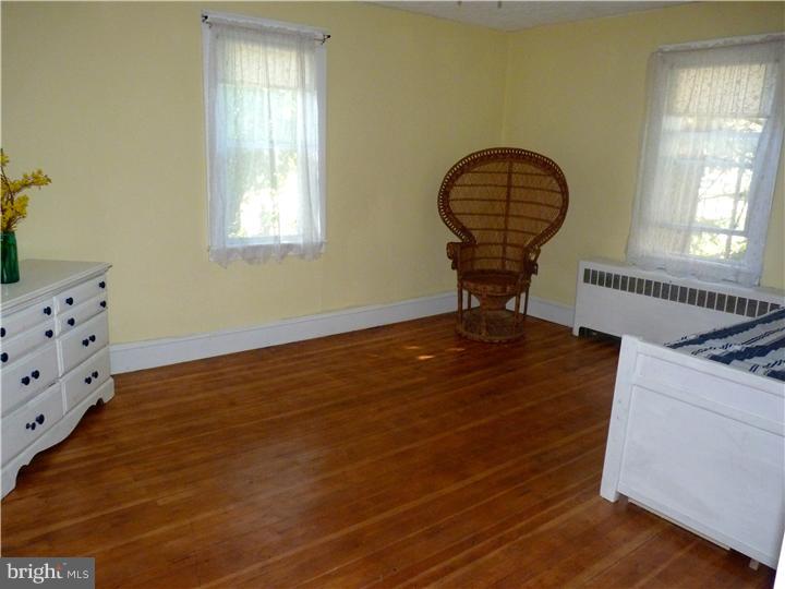 230 President Avenue Rutledge, PA 19070 - Photo 10 of 25 Bedroom