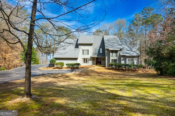 $899,900 | 2010 Foxcroft Drive, LaGrange, GA 30240