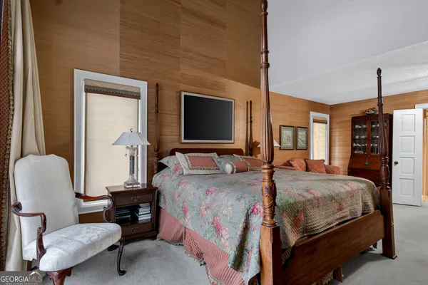 $899,900 | 2010 Foxcroft Drive, LaGrange, GA 30240