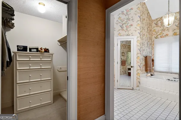 $899,900 | 2010 Foxcroft Drive, LaGrange, GA 30240
