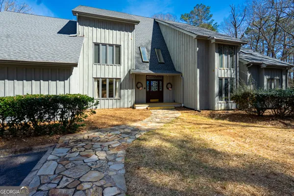 $899,900 | 2010 Foxcroft Drive, LaGrange, GA 30240