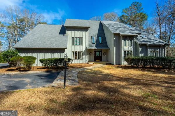 $899,900 | 2010 Foxcroft Drive, LaGrange, GA 30240