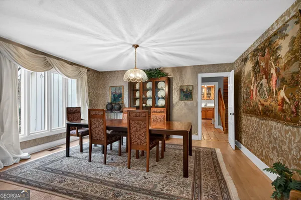 $899,900 | 2010 Foxcroft Drive, LaGrange, GA 30240