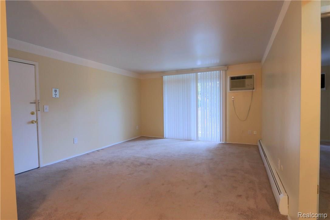 4909 Crooks Road, Unit D 3 Royal Oak, MI 48073 - Photo 3 of 18 Listing-21.jpg