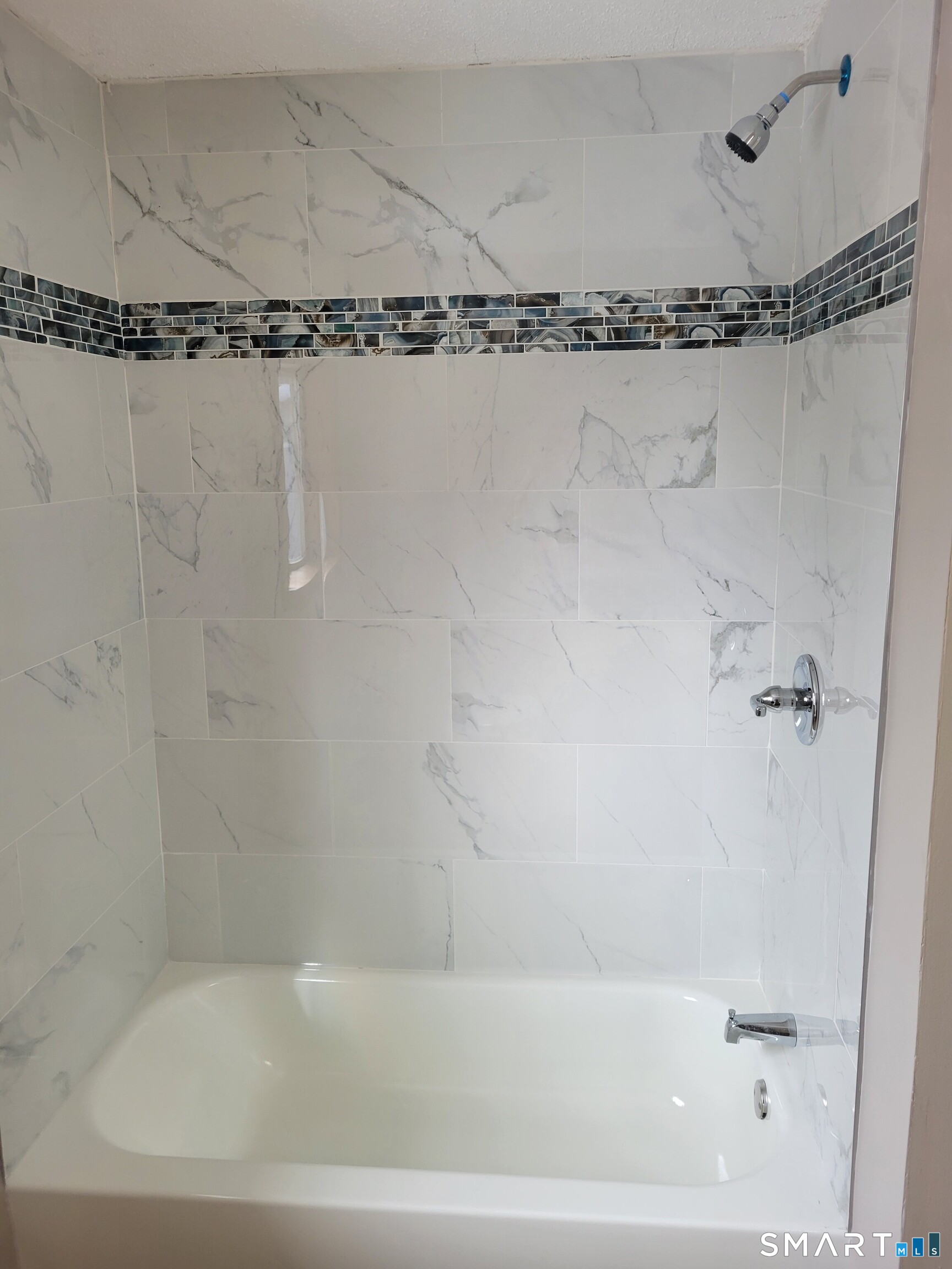 32 Stanley Street Naugatuck, CT 06770 - Photo 14 of 25 a bathroom with a shower