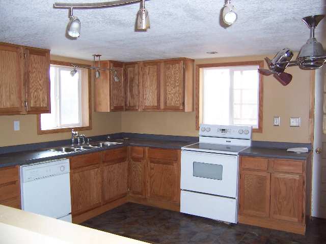 525 North Kickapoo Creek Road Peoria, IL 61604 - Photo 3 of 4 Gallery Image 3