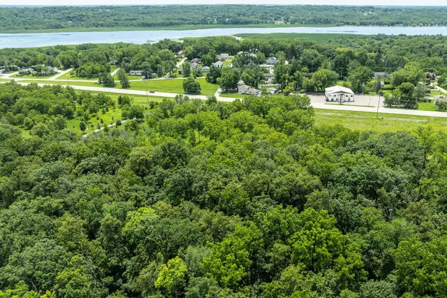 $345,000 | Lt15 Royal Glen Court, Geneva, WI 53147