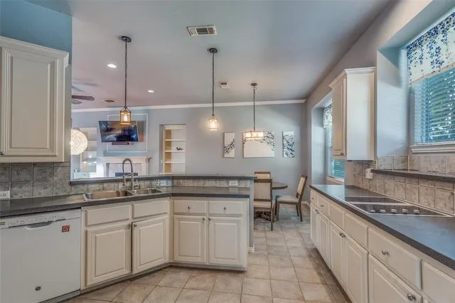 $575,000 | 7800 Hamburg Court, Plano, TX 75025