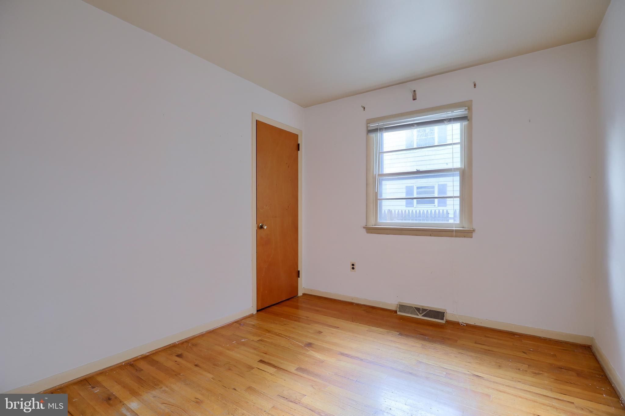 525 Spring Avenue Lititz, PA 17543 - Photo 13 of 29