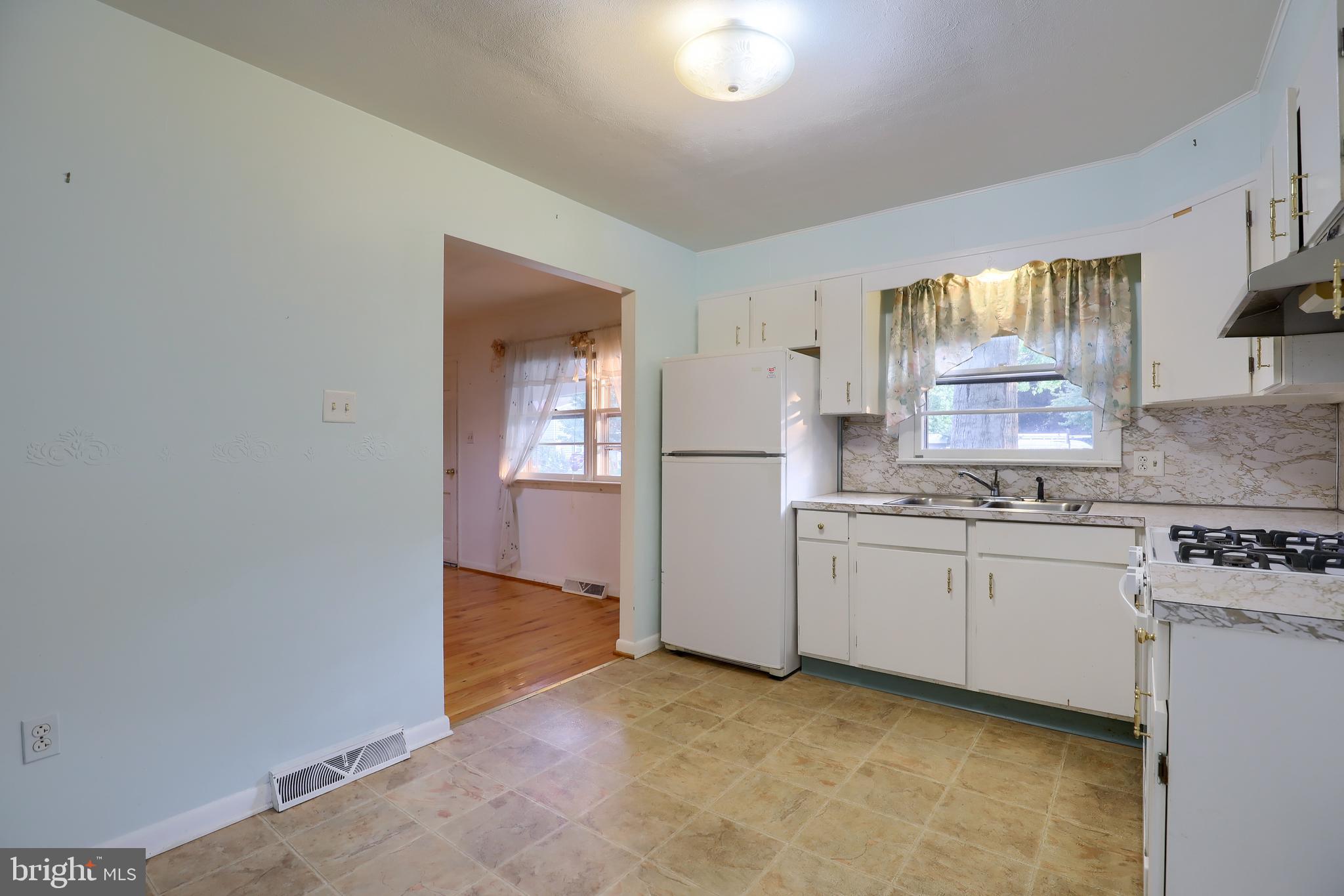 525 Spring Avenue Lititz, PA 17543 - Photo 10 of 29