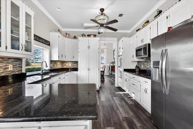 $1,375,000 | 8355 Vlg Gln Lane, Scurry, TX 75158