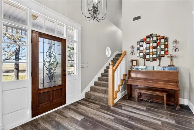 $1,375,000 | 8355 Vlg Gln Lane, Scurry, TX 75158