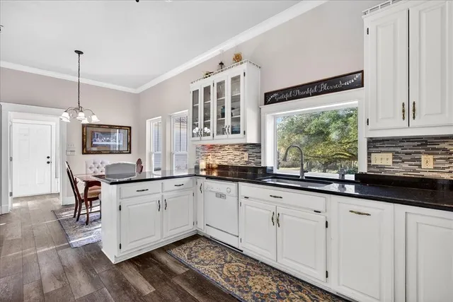 $1,375,000 | 8355 Vlg Gln Lane, Scurry, TX 75158