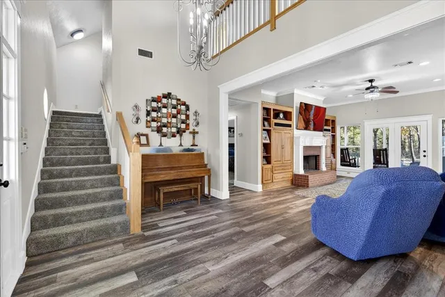 $1,375,000 | 8355 Vlg Gln Lane, Scurry, TX 75158