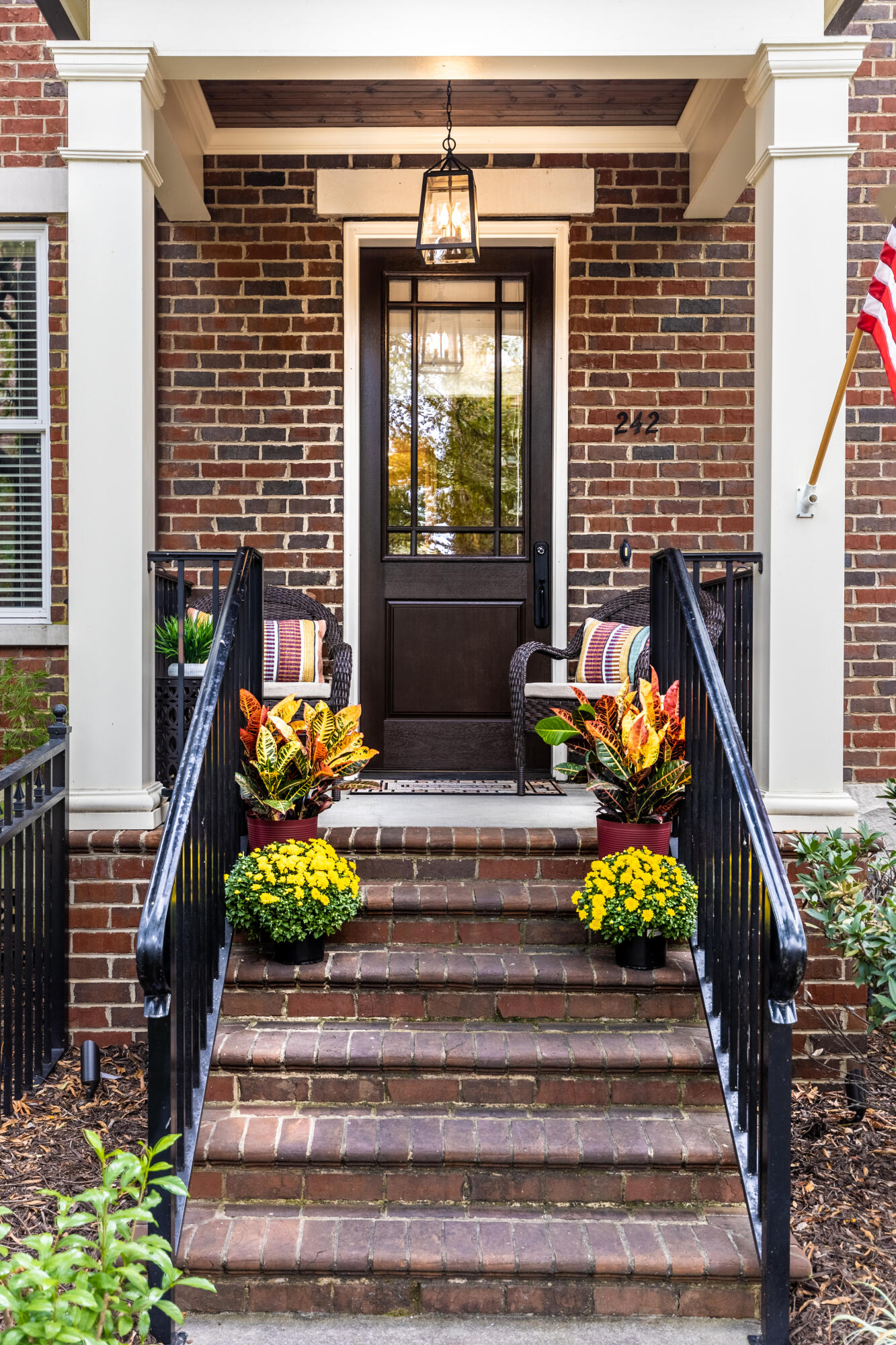 242 Cherry Street Chattanooga, TN 37403 - Photo 11 of 110 Covered Front Porch