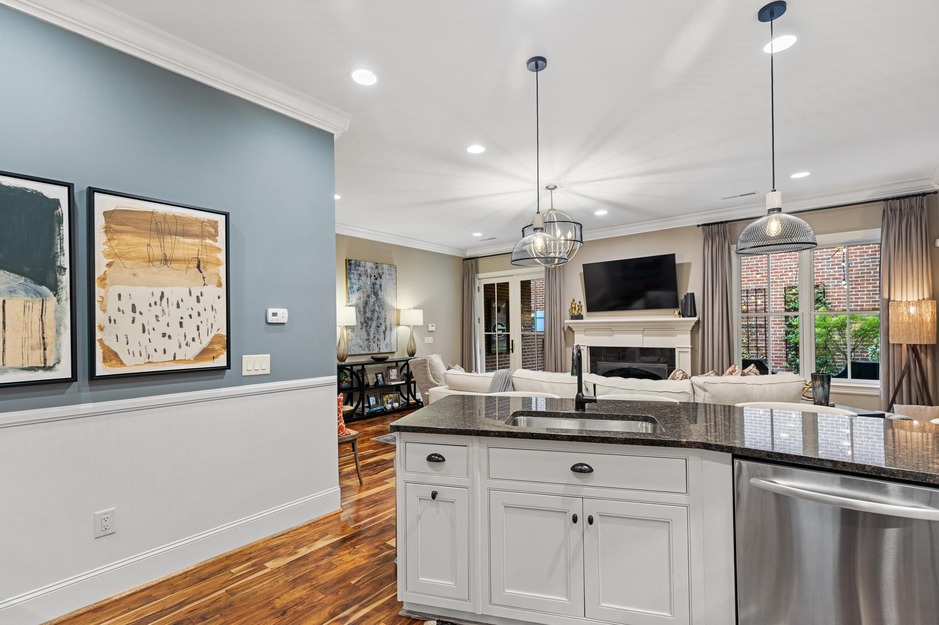 242 Cherry Street Chattanooga, TN 37403 - Photo 21 of 110 Granite Countertops