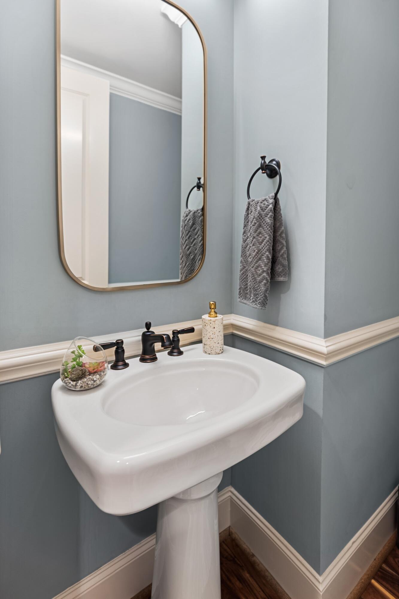 242 Cherry Street Chattanooga, TN 37403 - Photo 36 of 110 Powder Room