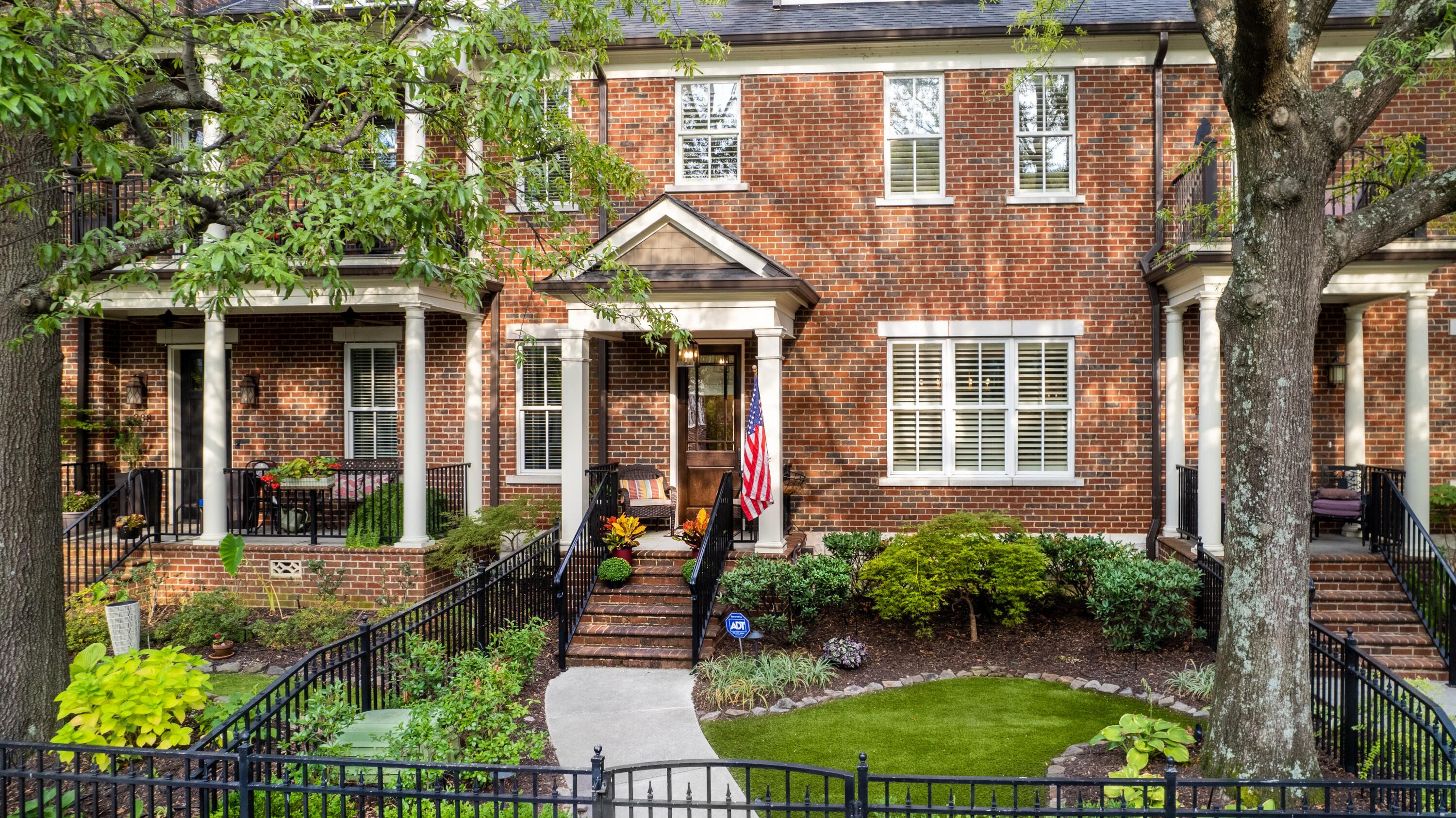 242 Cherry Street Chattanooga, TN 37403 - Photo 5 of 110 All Brick Exterior
