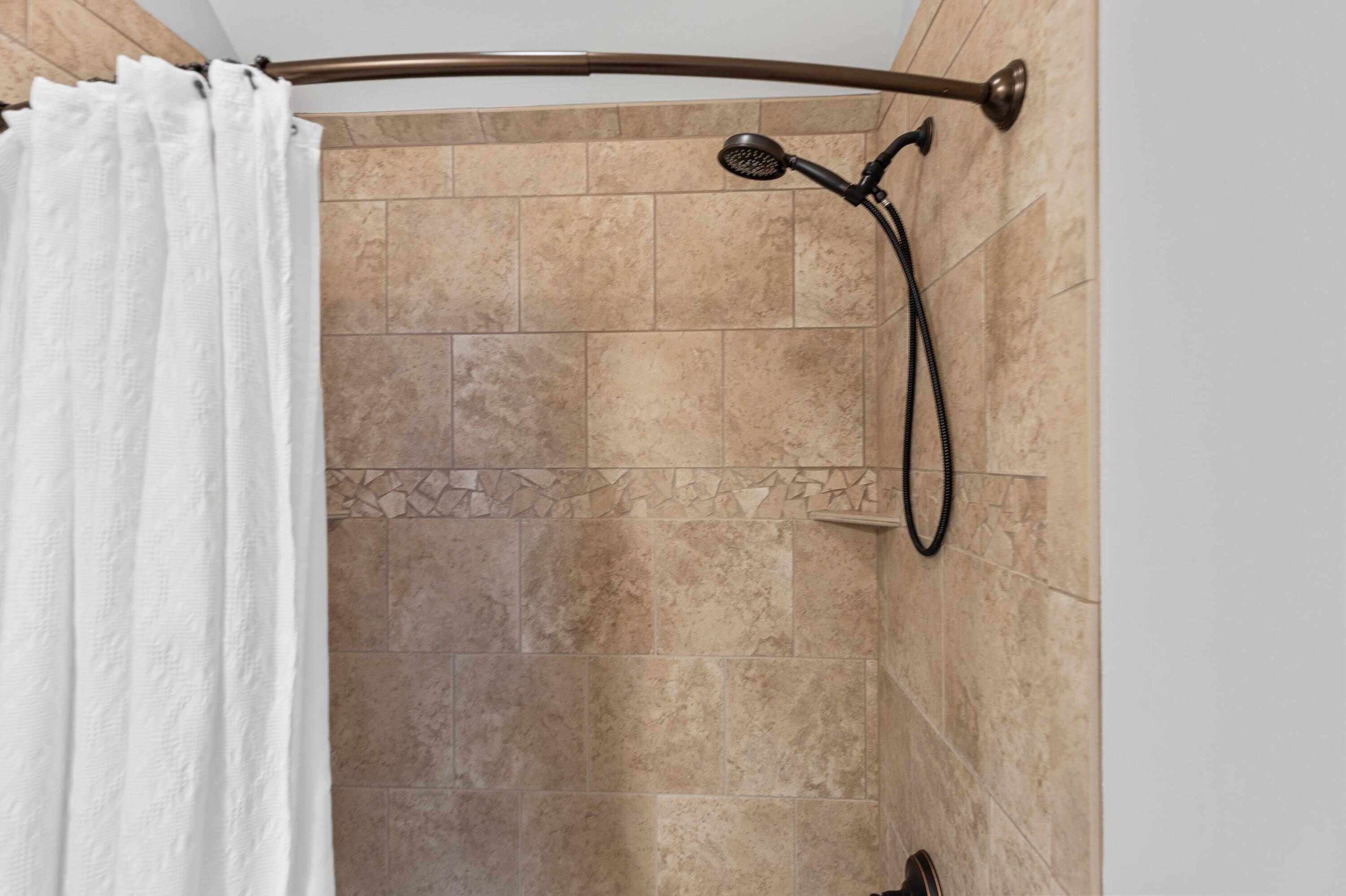 242 Cherry Street Chattanooga, TN 37403 - Photo 64 of 110 Carriage Apartment Shower