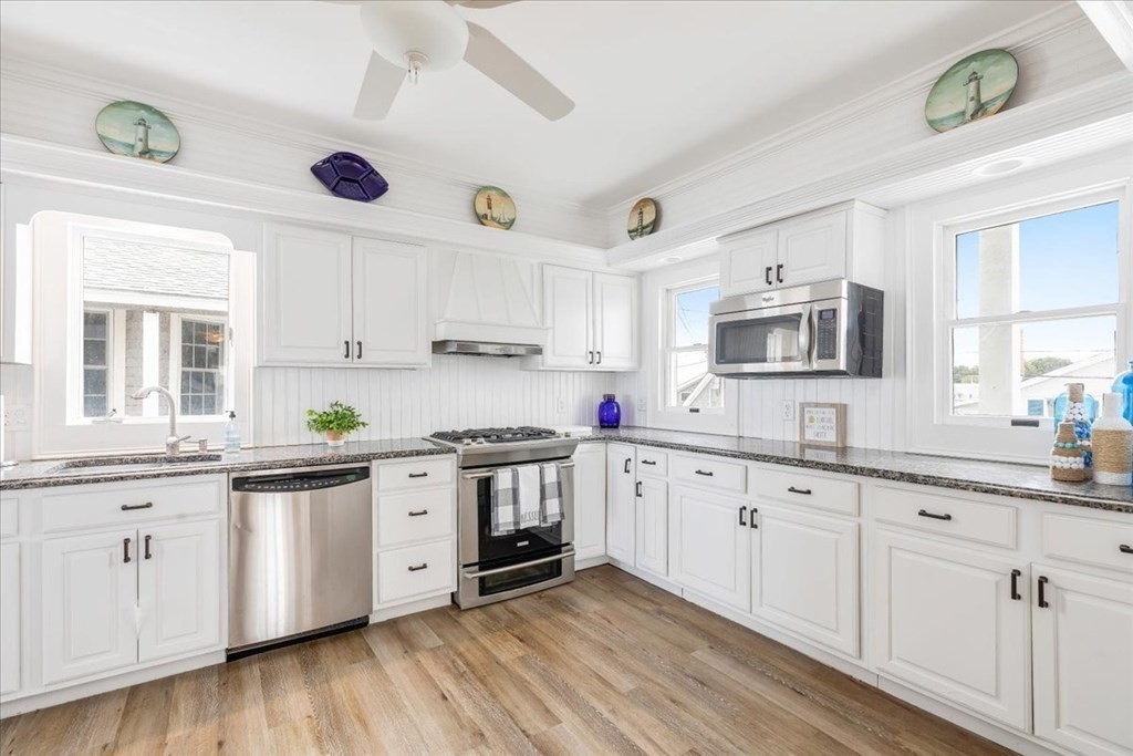 8 Oceanside Drive Scituate, MA 02066 - Photo 16 of 41