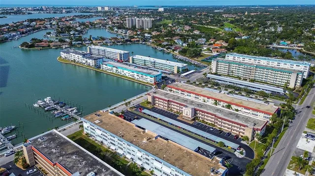 $258,000 | 3010 59th Street South, Unit 301, Gulfport, FL 33707