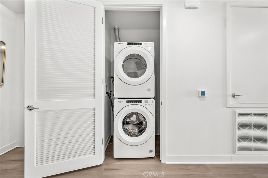 3604 Rivington Irvine, CA 92612 - Photo 33 of 54 a utility room with dryer and washer