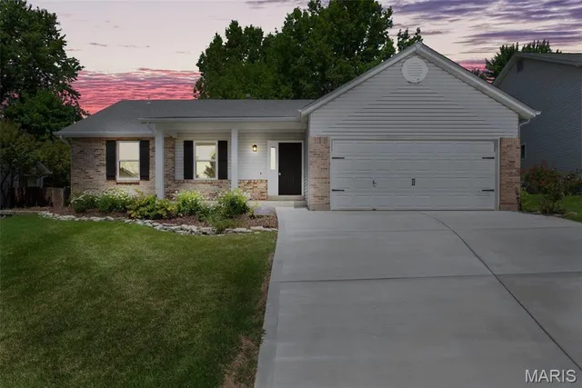 $2,395 | 1249 Harvest Ridge Drive, St. Charles, MO 63303
