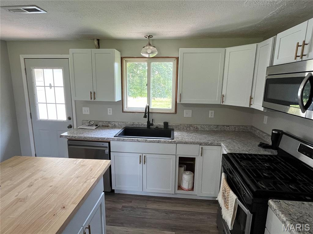 42 Davis Road Troy, MO 63379 - Photo 7 of 16