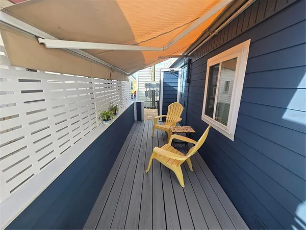 $2,500 | 2601 Gulf Drive North, Unit 216, Bradenton Beach, FL 34217