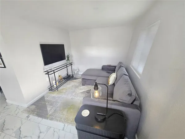 $2,500 | 2601 Gulf Drive North, Unit 216, Bradenton Beach, FL 34217