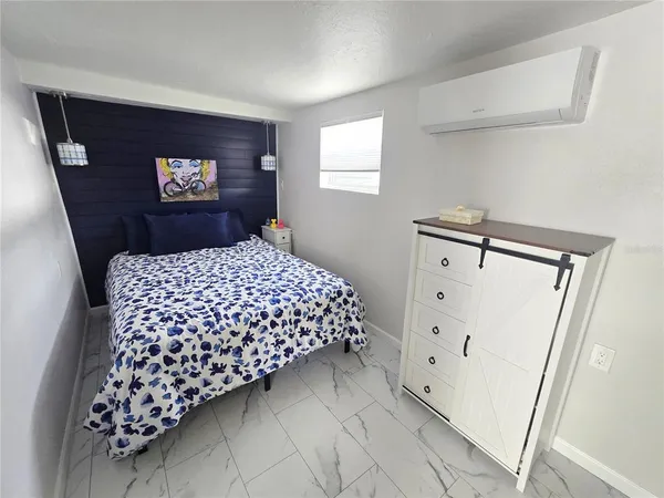 $2,500 | 2601 Gulf Drive North, Unit 216, Bradenton Beach, FL 34217