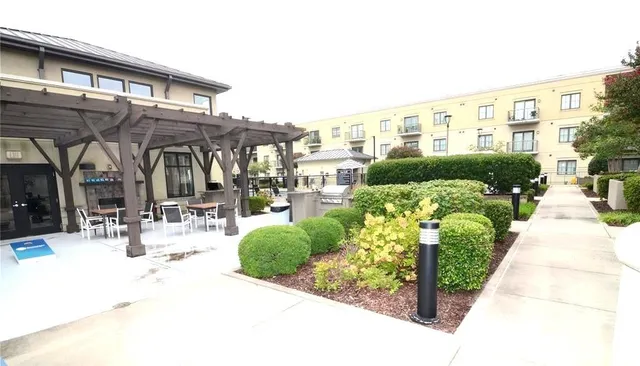 $1,575 | 720 Gov Morrison Street, Unit 215, Charlotte, NC 28211