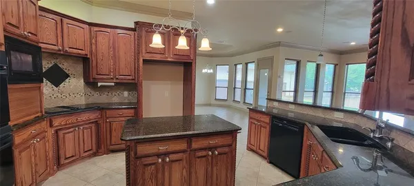 $3,500 | 856 Merion Drive, Fort Worth, TX 76028