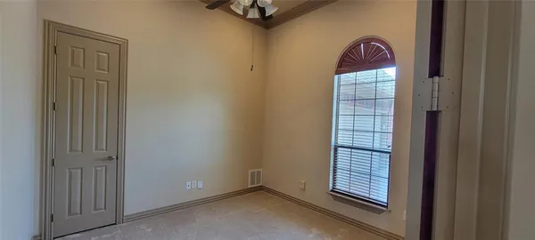 $3,500 | 856 Merion Drive, Fort Worth, TX 76028