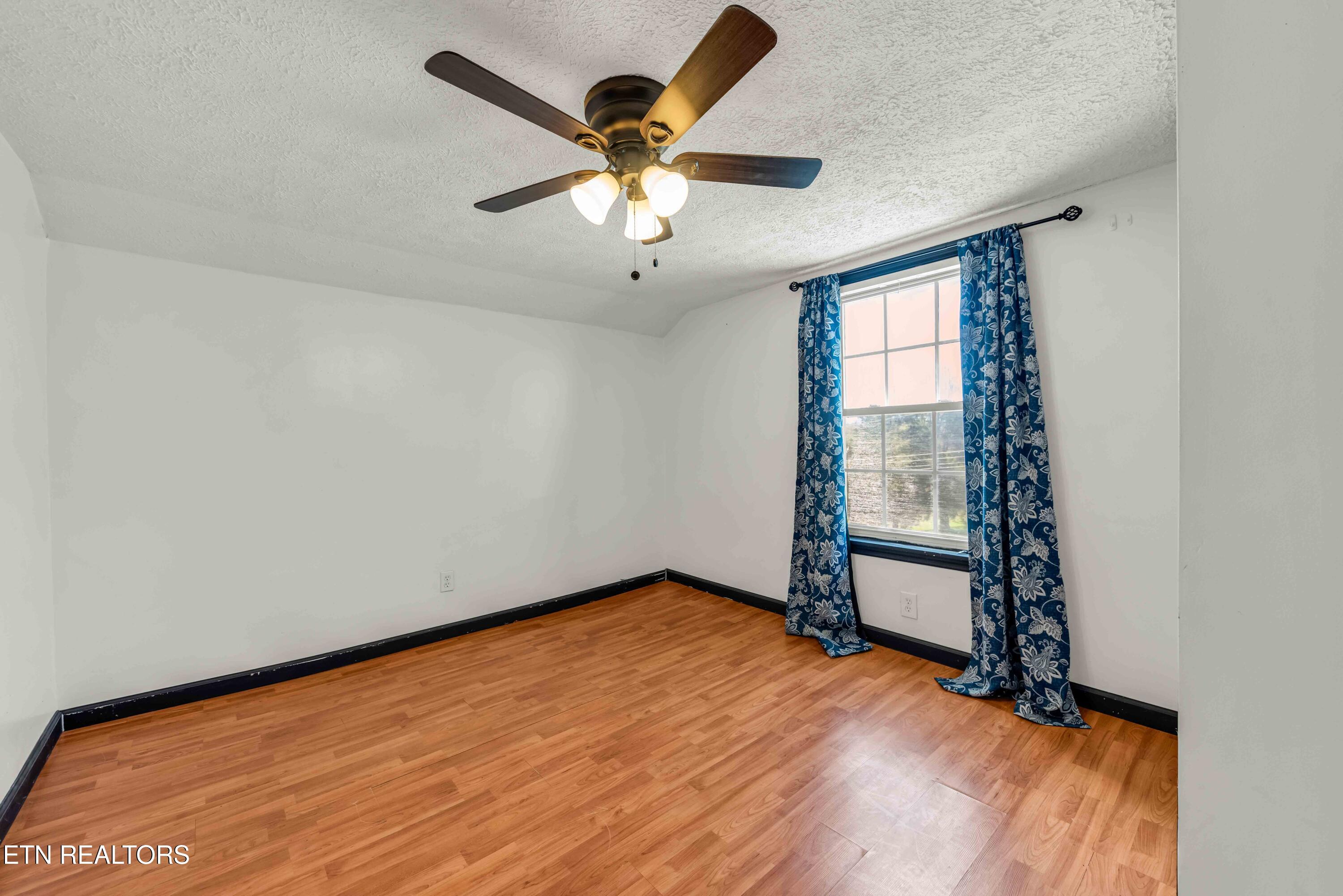 6102 Stormer Road Knoxville, TN 37918 - Photo 17 of 23 bed #3
