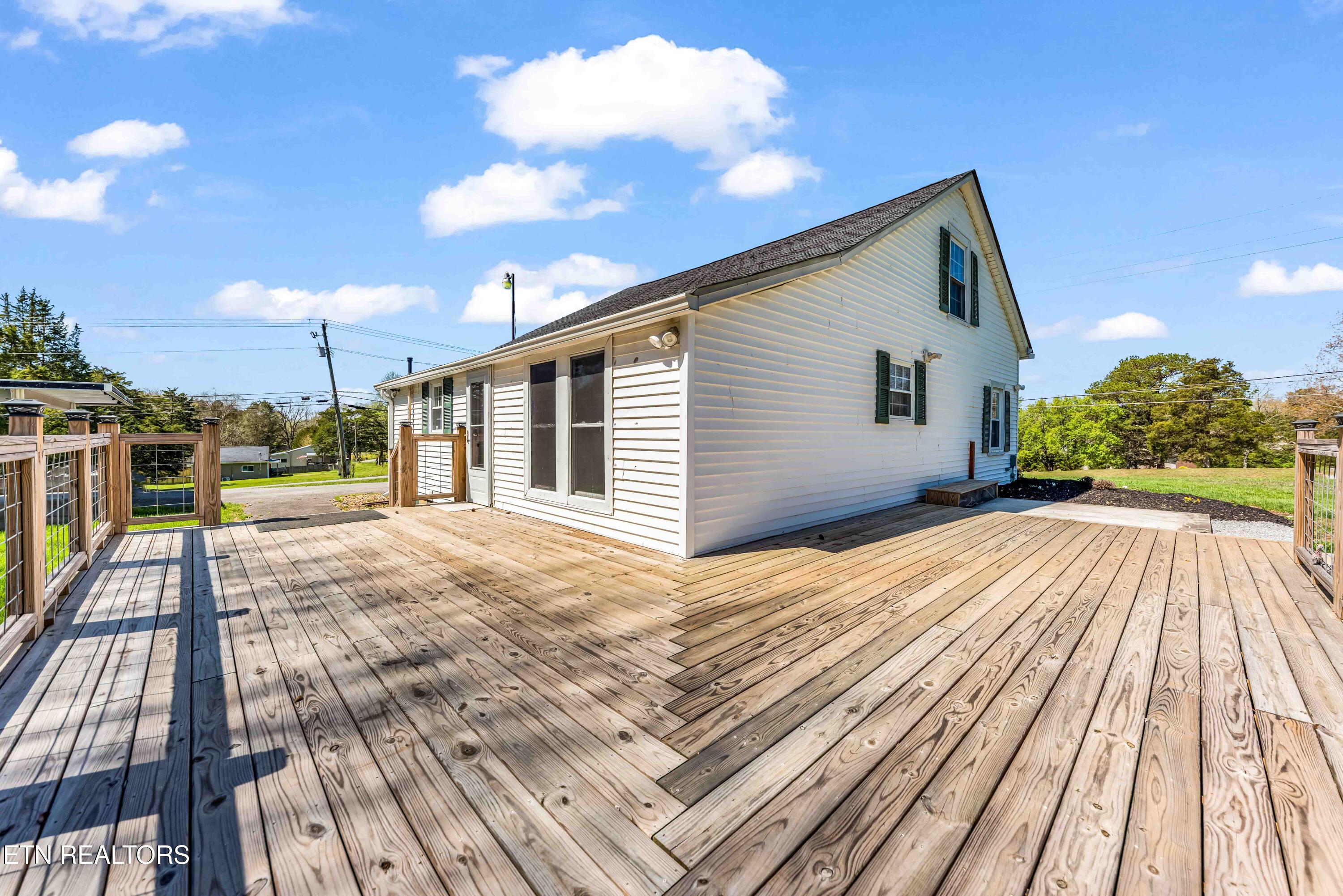 6102 Stormer Road Knoxville, TN 37918 - Photo 23 of 23 wrap around