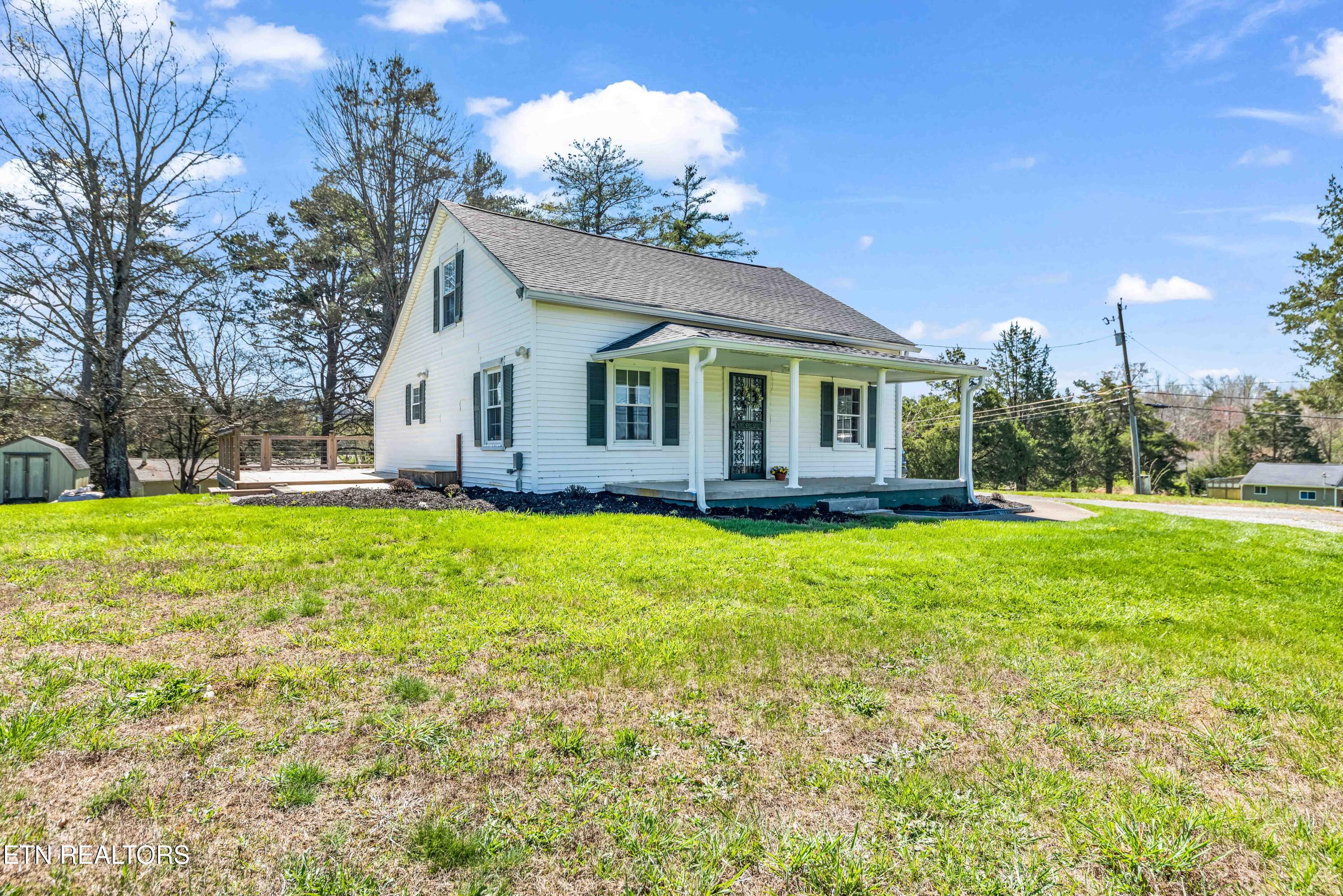 6102 Stormer Road Knoxville, TN 37918 - Photo 3 of 23 front of home
