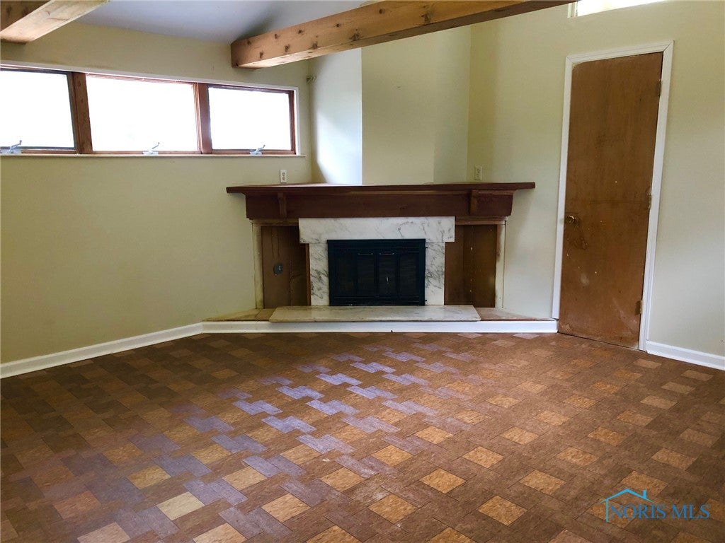 3902 South Dischinger Road Elmore, OH 43416 - Photo 24 of 42 #2 Bedroom - View 1 with large walk-in closet