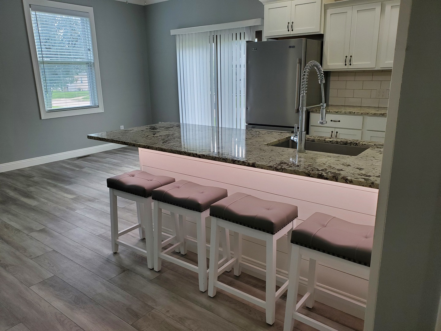 701 Cross Street Peru, IL 61354 - Photo 2 of 33
