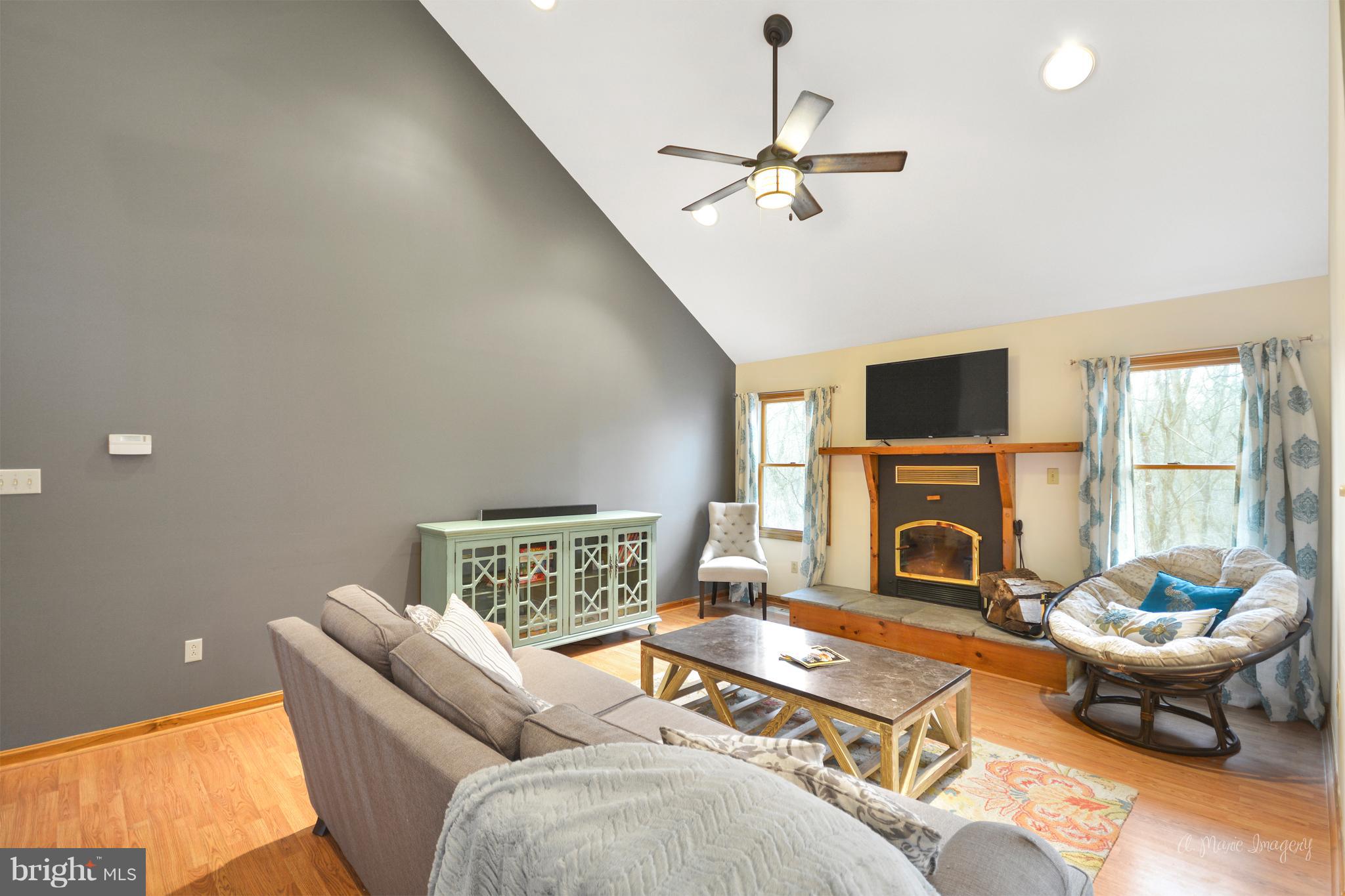 12267 Big Pool Road Clear Spring, MD 21722 - Photo 12 of 30 Great Entertaining Space