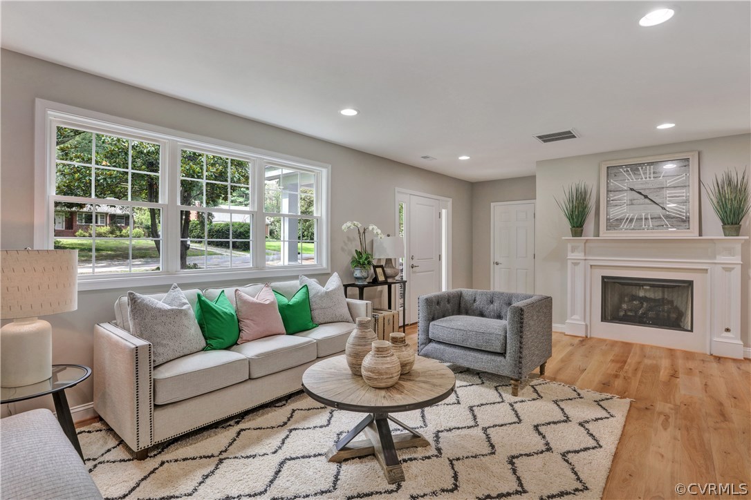 7703 Brookside Road Henrico, VA 23229 - Photo 4 of 43 Gallery Image 4