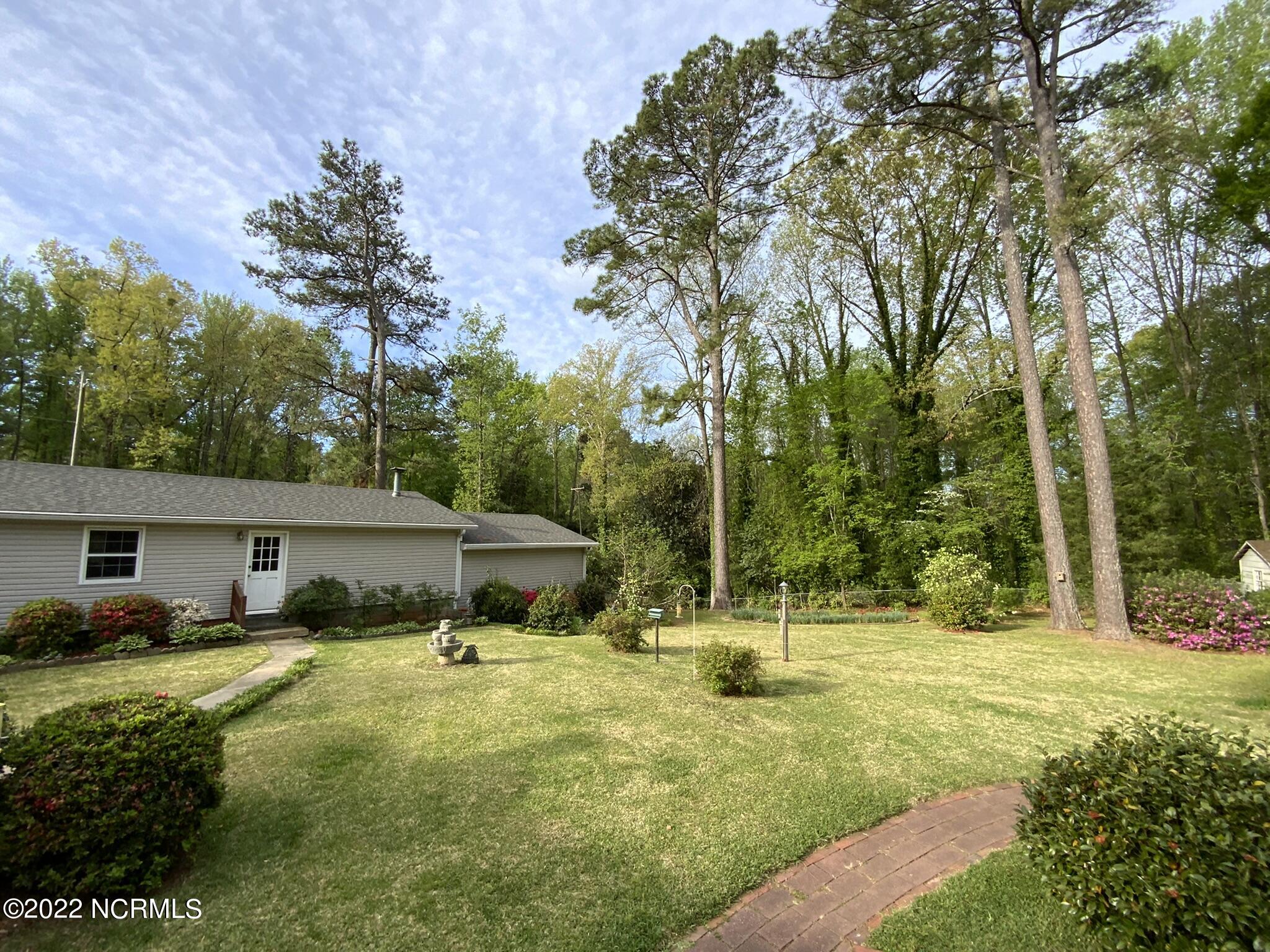 501 Love Lane Rockingham, NC 28379 - Photo 10 of 29 Back