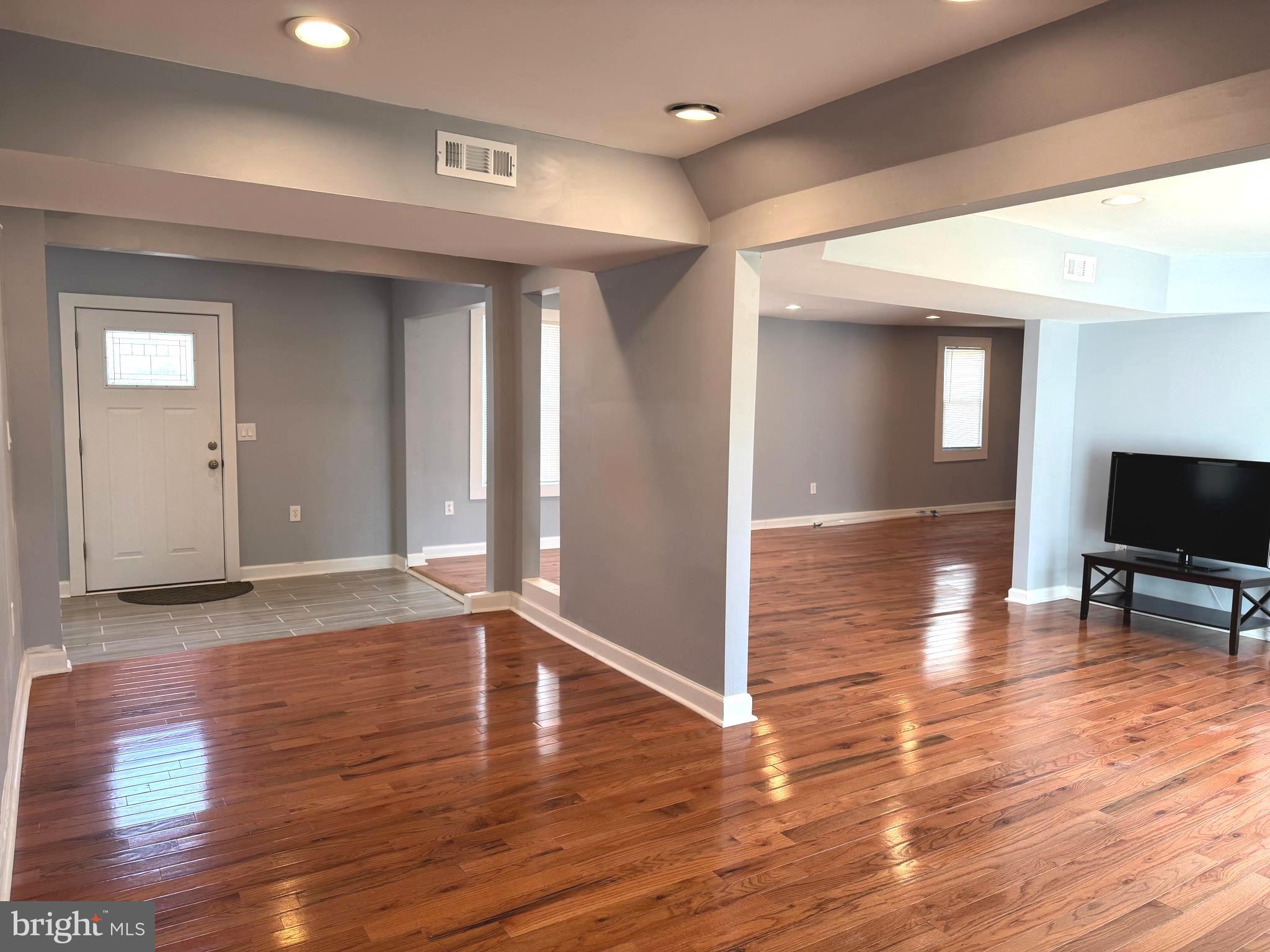 9013 Allentown Road Fort Washington, MD 20744 - Photo 7 of 32 Dining