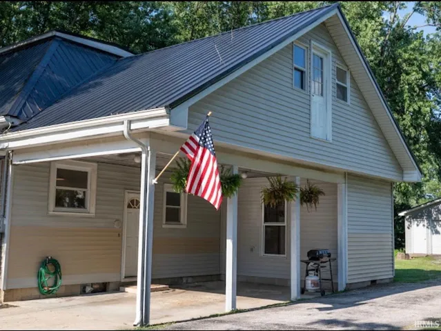 $180,000 | 454 South Lincoln Street, Orleans, IN 47452