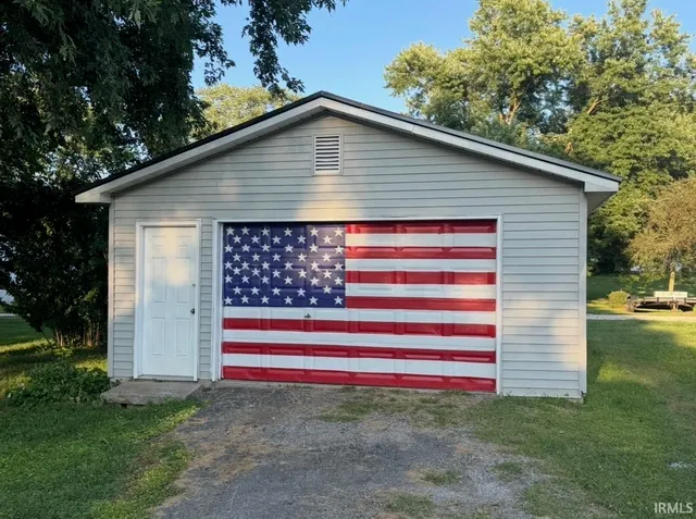 $180,000 | 454 South Lincoln Street, Orleans, IN 47452